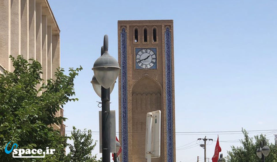 میدان وقت الساعت - 150 متری اقامتگاه سنتی شهداد - یزد